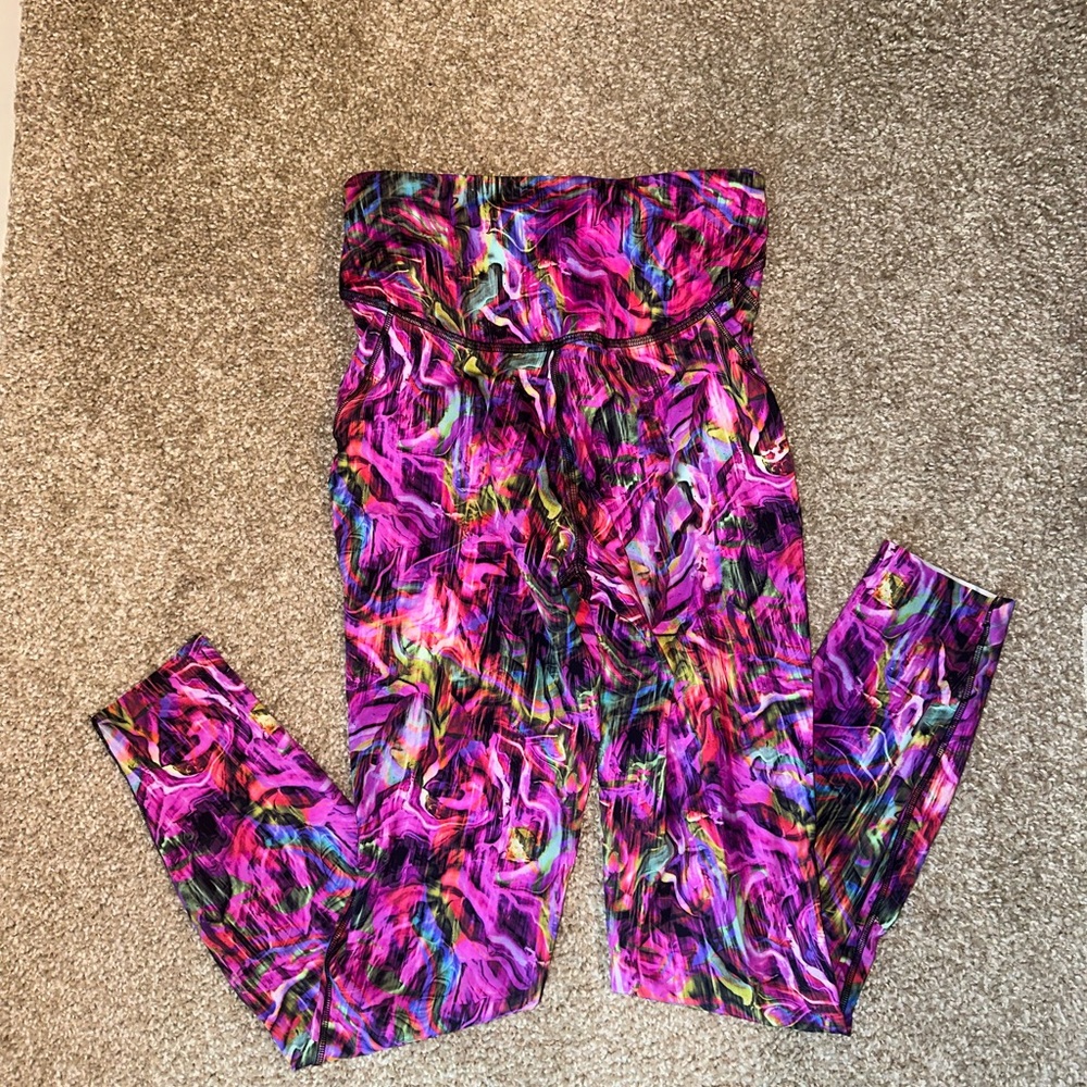 Lululemon limited edition Base Pace leggings 25’ NWOT